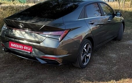 Hyundai Elantra, 2023 год, 2 400 000 рублей, 3 фотография