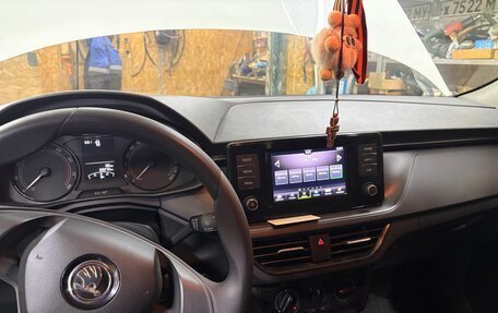 Skoda Rapid II, 2020 год, 1 800 000 рублей, 7 фотография
