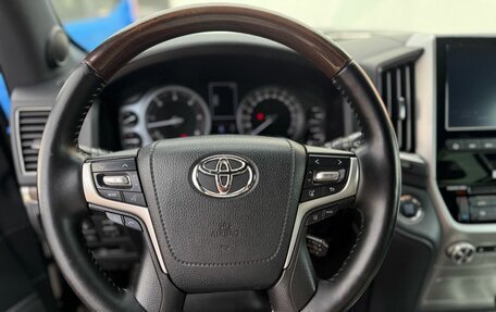 Toyota Land Cruiser 200, 2018 год, 5 700 000 рублей, 8 фотография