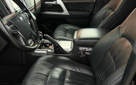 Toyota Land Cruiser 200, 2018 год, 5 700 000 рублей, 16 фотография