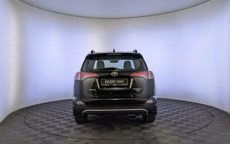Toyota RAV4, 2018 год, 2 595 000 рублей, 6 фотография