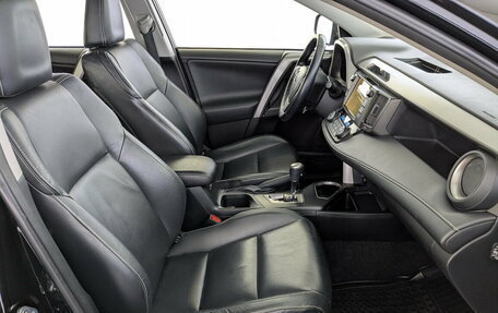 Toyota RAV4, 2018 год, 2 595 000 рублей, 24 фотография