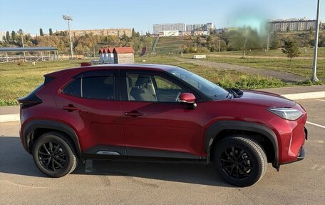 Toyota Yaris Cross, 2020 год, 1 900 000 рублей, 2 фотография