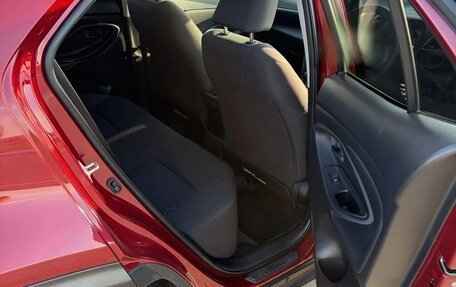 Toyota Yaris Cross, 2020 год, 1 900 000 рублей, 9 фотография