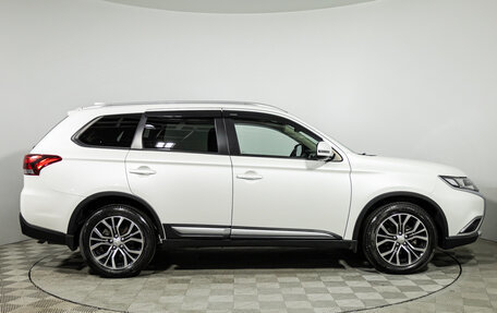 Mitsubishi Outlander III рестайлинг 3, 2018 год, 1 450 000 рублей, 4 фотография