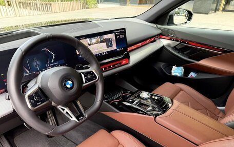 BMW 5 серия, 2025 год, 8 250 000 рублей, 11 фотография