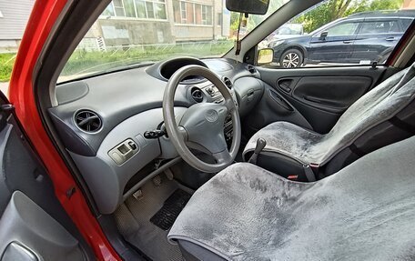 Toyota Yaris I рестайлинг, 2001 год, 175 000 рублей, 7 фотография
