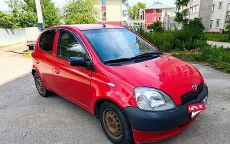 Toyota Yaris I рестайлинг, 2001 год, 175 000 рублей, 2 фотография
