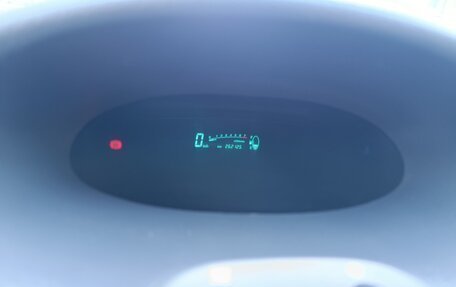 Toyota Yaris I рестайлинг, 2001 год, 175 000 рублей, 9 фотография