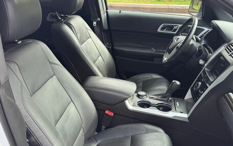 Ford Explorer VI, 2015 год, 1 750 000 рублей, 23 фотография