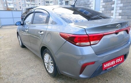 KIA Rio IV, 2018 год, 1 100 000 рублей, 4 фотография