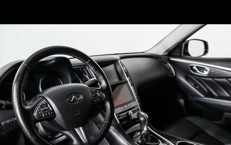 Infiniti Q50 I рестайлинг, 2015 год, 1 950 000 рублей, 8 фотография