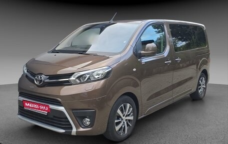Toyota ProAce II, 2022 год, 4 400 000 рублей, 2 фотография