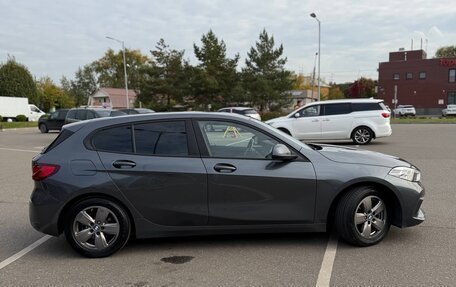 BMW 1 серия, 2020 год, 2 300 000 рублей, 3 фотография