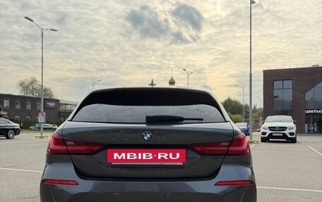 BMW 1 серия, 2020 год, 2 300 000 рублей, 2 фотография