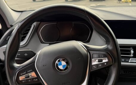 BMW 1 серия, 2020 год, 2 300 000 рублей, 8 фотография