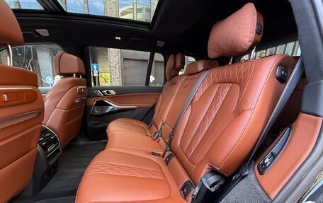 BMW X7, 2023 год, 31 фотография