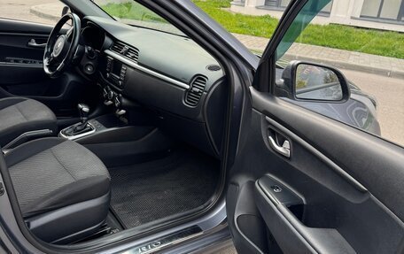 KIA Rio IV, 2017 год, 999 000 рублей, 11 фотография