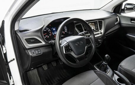 Hyundai Solaris II рестайлинг, 2021 год, 1 200 000 рублей, 10 фотография