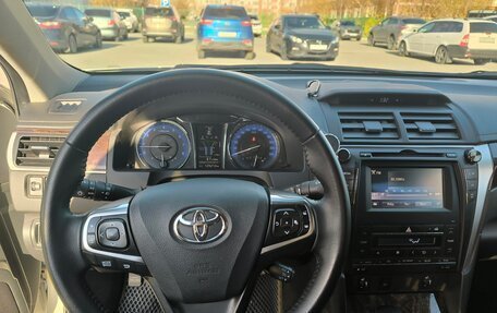 Toyota Camry, 2017 год, 2 400 000 рублей, 7 фотография