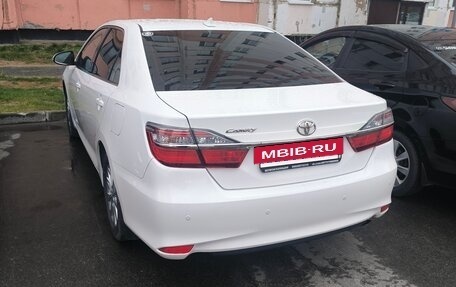 Toyota Camry, 2017 год, 2 400 000 рублей, 3 фотография