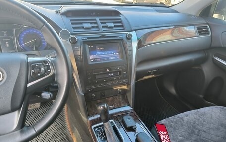 Toyota Camry, 2017 год, 2 400 000 рублей, 6 фотография