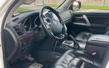 Toyota Land Cruiser 200, 2012 год, 3 200 000 рублей, 8 фотография