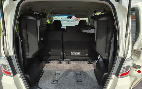 Honda Freed I, 2012 год, 1 150 000 рублей, 14 фотография
