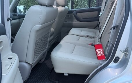 Toyota Land Cruiser 100 рестайлинг 2, 2007 год, 4 100 000 рублей, 13 фотография