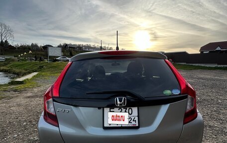 Honda Fit III, 2014 год, 940 000 рублей, 7 фотография