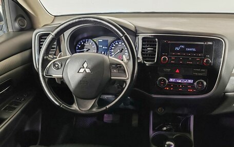 Mitsubishi Outlander III рестайлинг 3, 2012 год, 1 160 000 рублей, 11 фотография