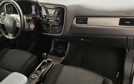 Mitsubishi Outlander III рестайлинг 3, 2012 год, 1 160 000 рублей, 15 фотография