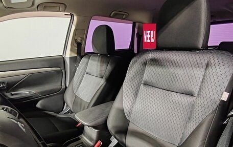 Mitsubishi Outlander III рестайлинг 3, 2012 год, 1 160 000 рублей, 13 фотография