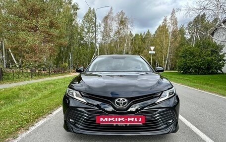 Toyota Camry, 2020 год, 2 800 000 рублей, 2 фотография