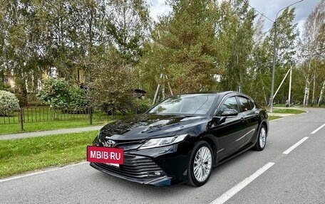 Toyota Camry, 2020 год, 2 800 000 рублей, 3 фотография