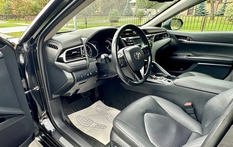 Toyota Camry, 2020 год, 2 800 000 рублей, 11 фотография