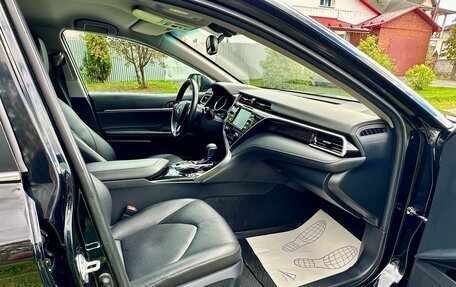 Toyota Camry, 2020 год, 2 800 000 рублей, 12 фотография