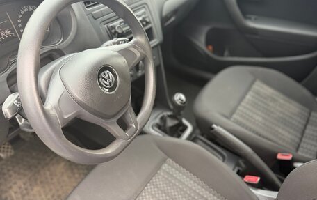 Volkswagen Polo VI (EU Market), 2018 год, 750 000 рублей, 14 фотография