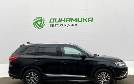 Mitsubishi Outlander III рестайлинг 3, 2019 год, 2 100 000 рублей, 4 фотография