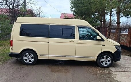 Volkswagen Caravelle T6 рестайлинг, 2016 год, 2 650 000 рублей, 4 фотография