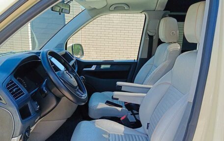 Volkswagen Caravelle T6 рестайлинг, 2016 год, 2 650 000 рублей, 5 фотография