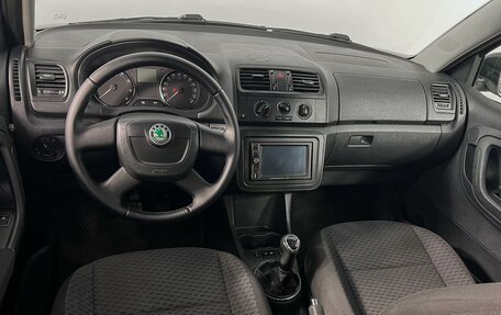 Skoda Fabia II, 2010 год, 492 200 рублей, 6 фотография
