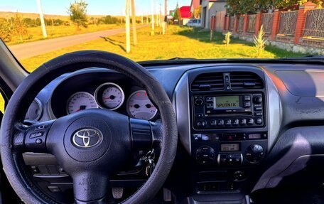 Toyota RAV4, 2003 год, 900 000 рублей, 3 фотография