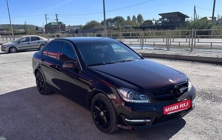 Mercedes-Benz C-Класс, 2011 год, 870 000 рублей, 3 фотография