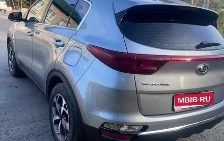 KIA Sportage IV рестайлинг, 2018 год, 2 800 000 рублей, 5 фотография