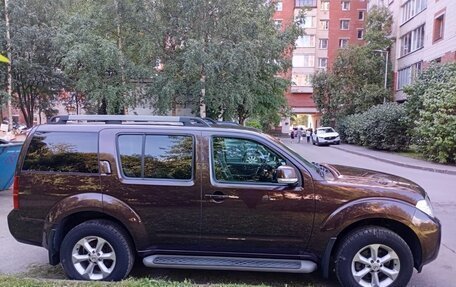 Nissan Pathfinder, 2011 год, 2 300 000 рублей, 2 фотография
