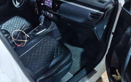 Toyota Corolla, 2013 год, 1 300 000 рублей, 16 фотография