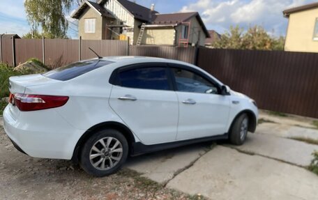 KIA Rio III рестайлинг, 2013 год, 785 000 рублей, 2 фотография