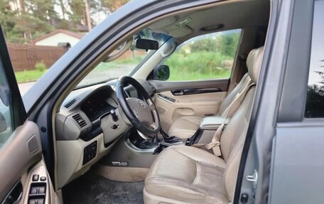 Toyota Land Cruiser Prado 120 рестайлинг, 2007 год, 2 000 000 рублей, 13 фотография