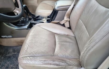 Toyota Land Cruiser Prado 120 рестайлинг, 2007 год, 2 000 000 рублей, 17 фотография